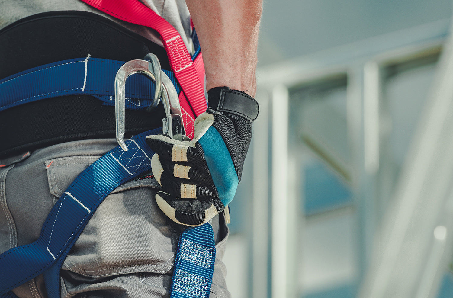 Choosing the Right Harness: Rescue vs. Fall Protection for Canadian ...
